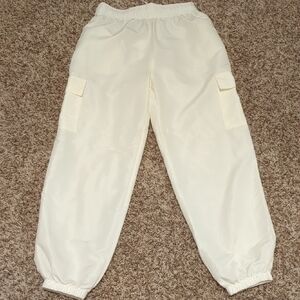 Forever 21 women's cream white lightweight high rise cargo style joggers